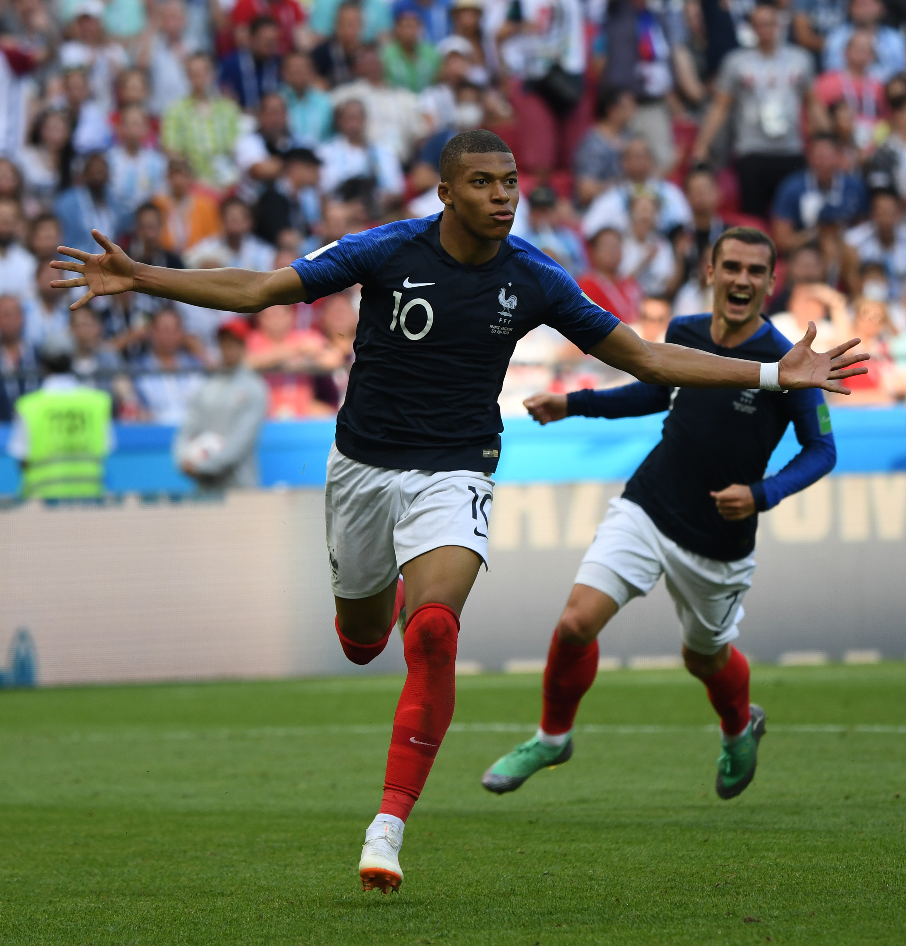 官方：韩国门将郑民基结束租借离开广岛三箭，回归水原FC