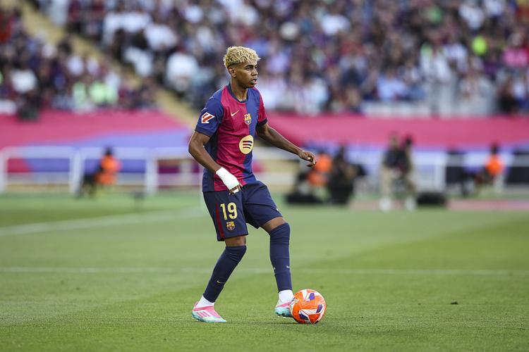 足球联赛赛季最佳射手候选名单揭晓