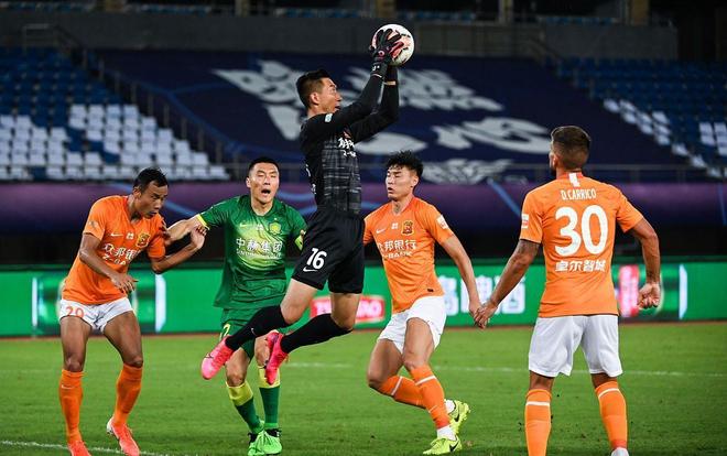 挪威主帅：哈兰德就是进球机器，已为庆祝过火向意大利道歉（挪威主教练称哈兰德是进球机器，为过度庆祝向意大利致歉）