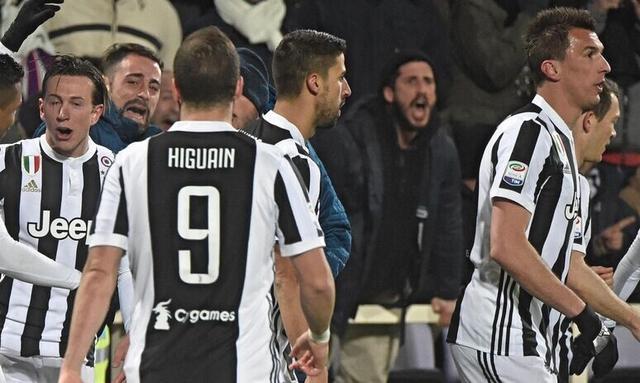 帅气，理发师晒阿森纳新援哲凯赖什新发型